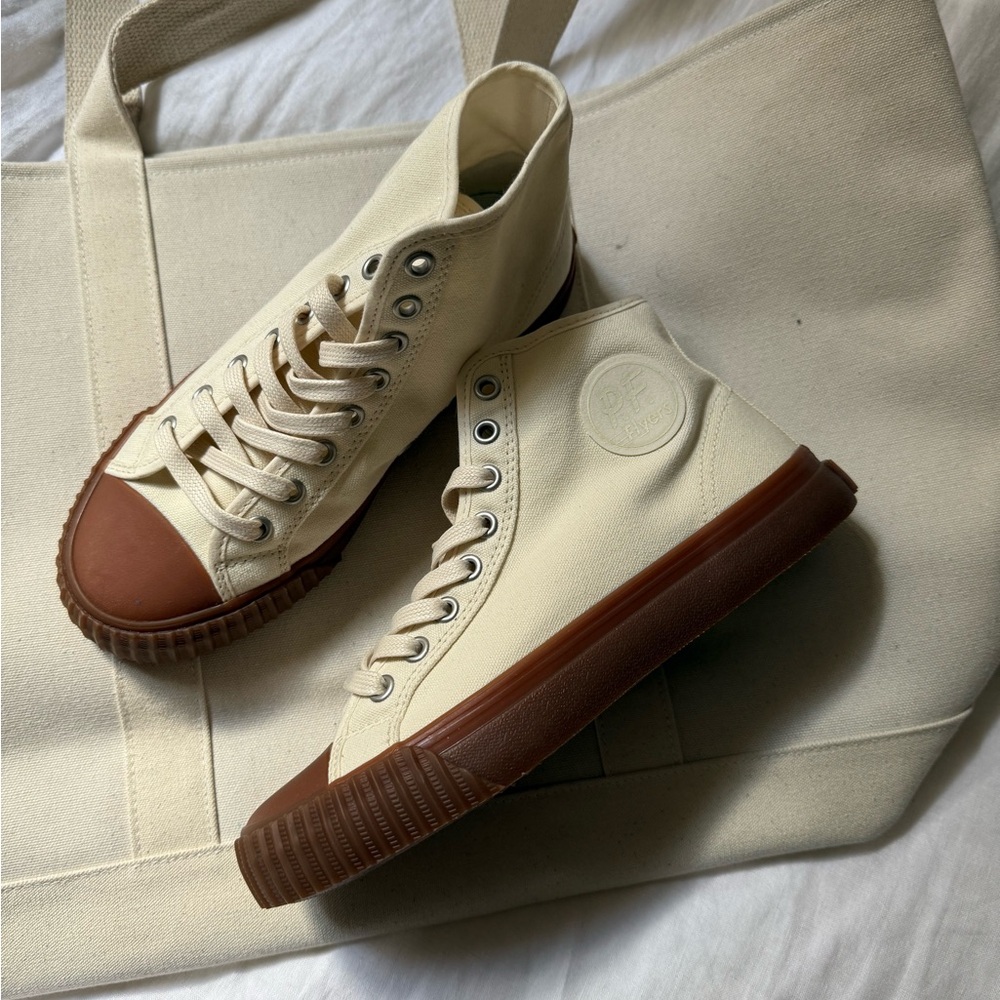 PF Flyers Center High Top in Off White/Gum